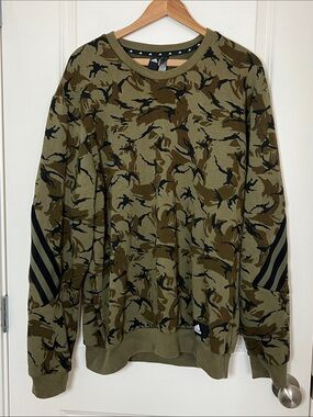 adidas Men's Sportswear Future Icons Camo Graphic Crewneck Sweatshirt XL